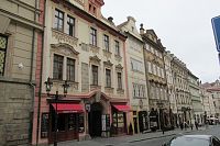 Nerudova ulice - dům U Svatého Jana Nepomuckého