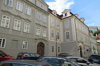 Sněmovní ulice – palác Lažanských a Černínský palác (honorární konzulát Monackého knížectví)