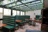 Restaurant Šohajka má posezení i v patře