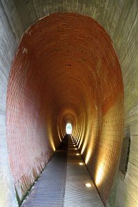Tunel mezi Dolním a Horním Jelením příkopem