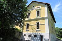 Historická budova bývalého nádraží Hlubočepy