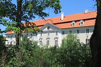 Osov- zámek