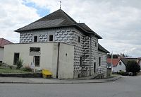 Kamenice – bývalá tvrz