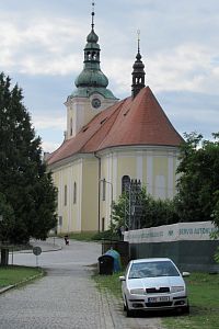 Z mostu u mlýna je krásně vidět kostel sv. Václava