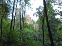 Pohled na Horní hrad z delší cesty