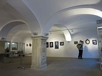Na přelomu r. 2017/2018  se do kostela vstupovalo přes galerii v Lierově ulici