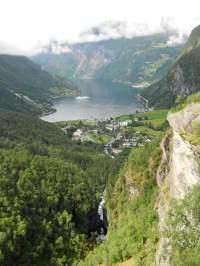 Město Geiranger a Geirangerfjorden