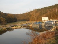 U jezu v Bukovci - vodní elektrárna
