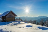 Slunečná zimní dovolená na jižní straně Alp = Korutany