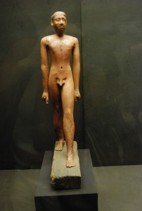 Socha nahého muže