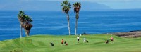 Golf, palmy, moře, 28 °C v listopadu – to je Tenerife a 5. jamka Golf Costa Adeje.