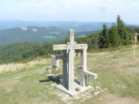 Památník odboje (tři kříže) na Stratenci