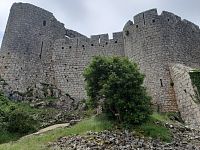 Katarský hrad Peyrepertuse