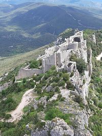 Katarský hrad Peyrepertuse