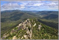 Katarský hrad Peyrepertuse
