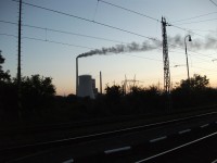 Elektrárna Mělník je nepřehlédnutelná ze železniční trati Mělník Ústí nad Labem