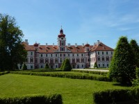 pohled přes park