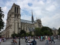 Notre-Dame z boku