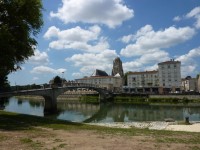 řeka Charente a katedrála