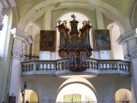 kůr a varhany v kostele sv. Petra a Pavla