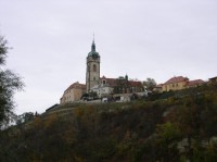 zámek a kostel od soutoku