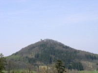 pohled na Zámecký vrch od Kamenického Šenova