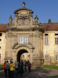 vstupní brána kláštera