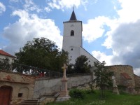Opevněný kostel sv. Jakuba v městyse Nosislav