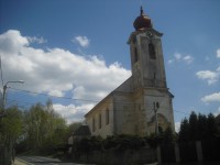 Kostel Nejsvětější Trojice v obci Staré Sedlo na Sokolovsku