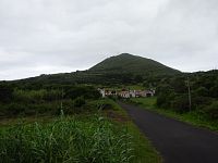 Azory – ostrov Faial – sopka Cabeço Verde, jeskyně Furna Ruim, kopeček Cabeço do Canto a jeskyně Gruta do Cabeço do Canto