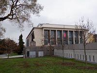 Obrázky z Brna – sochy, sousoší, pomníky či památníky X – Leoš Janáček před Janáčkovým divadlem
