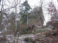 Jestřebí nedaleko Máchova jezera – zřícenina hradu