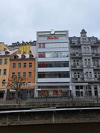 Karlovy Vary a obchodní dům Baťa
