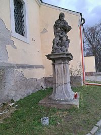 Město Benešov a Socha sv. Jana Nepomuckého