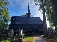 Obrázky z Broumovska a dřevěný hřbitovní kostel Panny Marie v Broumově