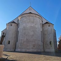 Györ – katedrála Nanebevzetí Panny Marie (Győrská katedrála)
