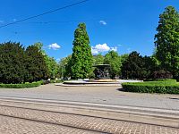 Drážďany a fontány Tiché vody a Bouřlivé vlny
