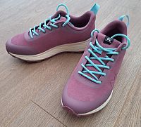 Dámské turistické boty Vibram Megagrip NANDA, barvy purple a velikosti 39