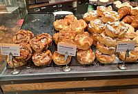 Kardamomovou dobrotu určitě ochutnejte, budete-li mít příležitost. Má zajímavou chuť a je méně sladká než Kanelbolle.