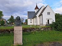 Thomas von Westen hlídá dřevěný farní kostel Mo kirke, který byl postaven roku 1724 z jeho iniciativy.