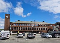 Městem Bodø, které je správním centrem kraje Nordland, pouze projíždíme, jelikož nás čeká trajekt.