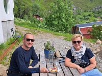 Chvilky strávené na pohodovém místě ve společnosti příjemného člověka jsou víc než množství navštívených profláknutých památek.