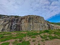 Nedaleko od města Leknes jedeme po silnici Flesveien, která se řadí mezi 18 norských vyhlídkových tras – silnic. Já bych však označil skoro každou silnici v Norsku za úžasnou vyhlídkovou.