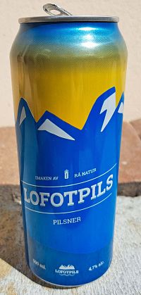Chuť piva z minipivovaru Lofotpils ve Svolværu mě příjemně překvapuje.