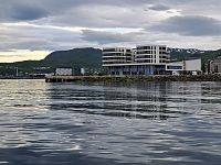 Také dnes večer se sluníčko schovává za mraky.