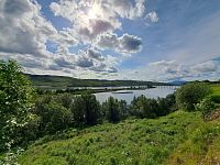 Při toulkách po souostroví Vesterály a Lofoty spatřujeme již několikátý den Norské moře, okrajové moře Atlantského oceánu, které tvoří spojení mezi severním Atlantikem a Severním ledovým oceánem.