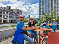 Narvik nám přichystal k ledové kávě úžasné počasí. V kavárně La Dolce Vita si užíváme sladký život.