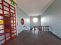 Norský parlament se nachází v městečku Karasjok, finský v Inari, v Rusku žádný sámský parlament není. V tom švédském v Kiruně, se právě nacházíme.