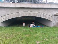 Vzhledem k tomu, že celou noc pršelo, tak jsme večer přijali nabídku hotelu Pod mostem. Komfort nebyl podmínkou, neplánovali jsme ho.