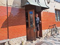 V Mnichově Hradišti se nachází barokní zámek ze 17. století obklopený anglickým parkem a francouzskou zahradou.